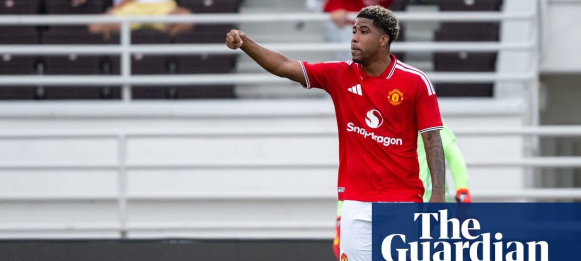 co santos man utd preseason wrexham